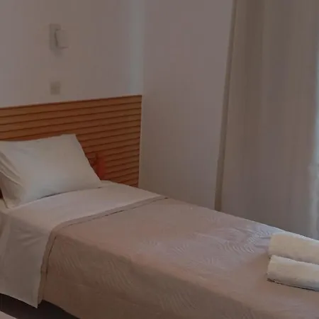 Elena 1 Kávos